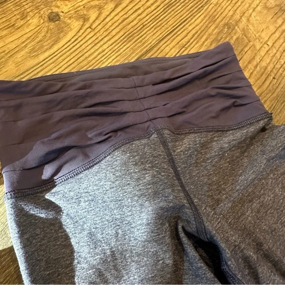Lululemon Heather Blue Crop Leggings Size‎ 4